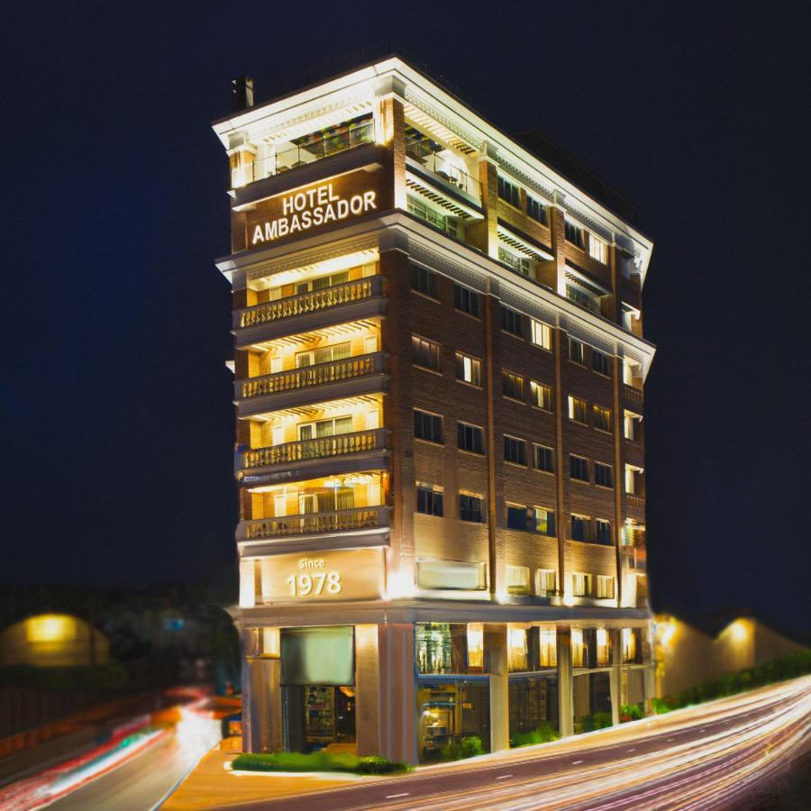 Hotel Ambassador By Ace Hotels Katmandu Kültér fotó