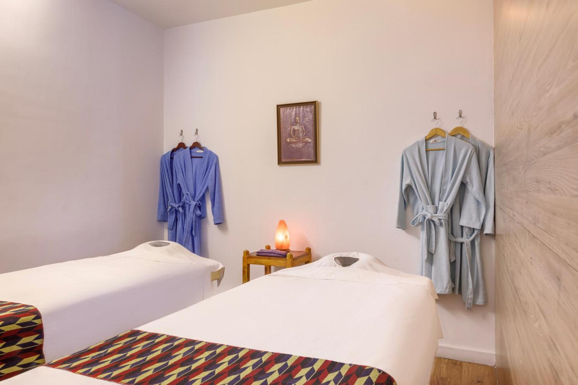 Hotel Ambassador By Ace Hotels Katmandu Kültér fotó
