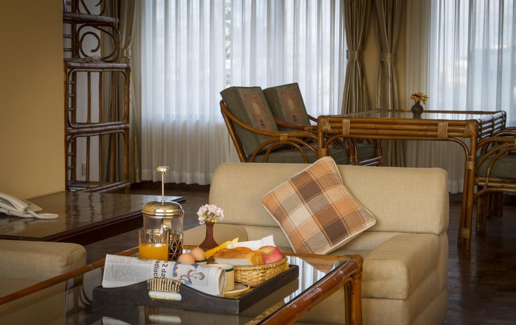 Hotel Ambassador By Ace Hotels Katmandu Kültér fotó