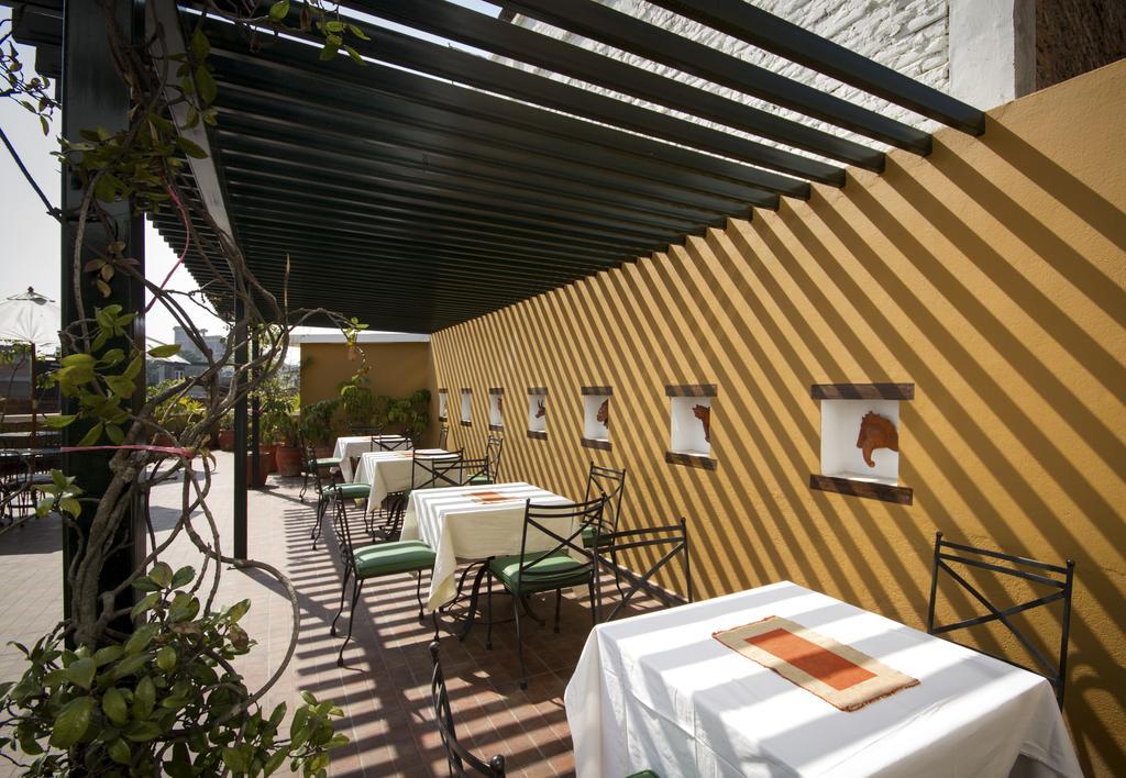 Hotel Ambassador By Ace Hotels Katmandu Kültér fotó